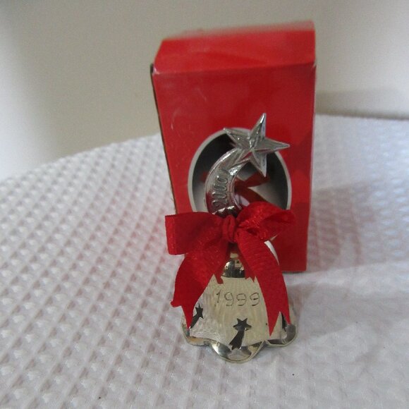 Silver Plated Engraved bell 1999/ 2000 - Picture 7 of 7